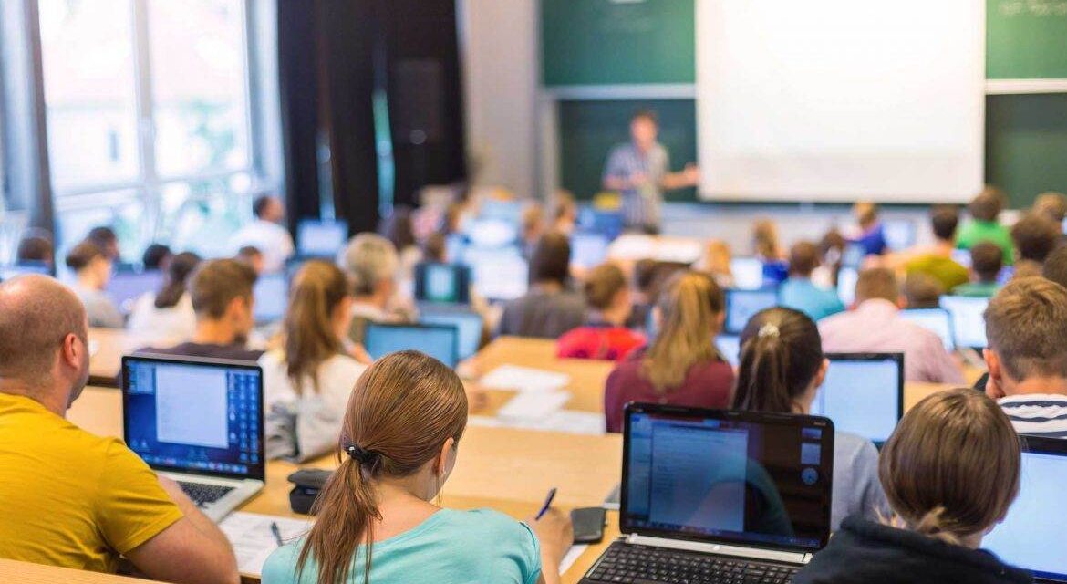 Competències digitals, ciutadania i el paper de l’escola